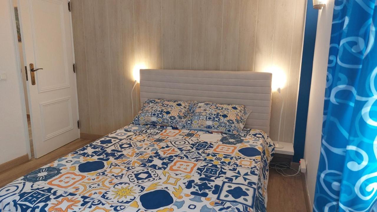 Azulejos Em Portugal Apartment Quarteira Luaran gambar
